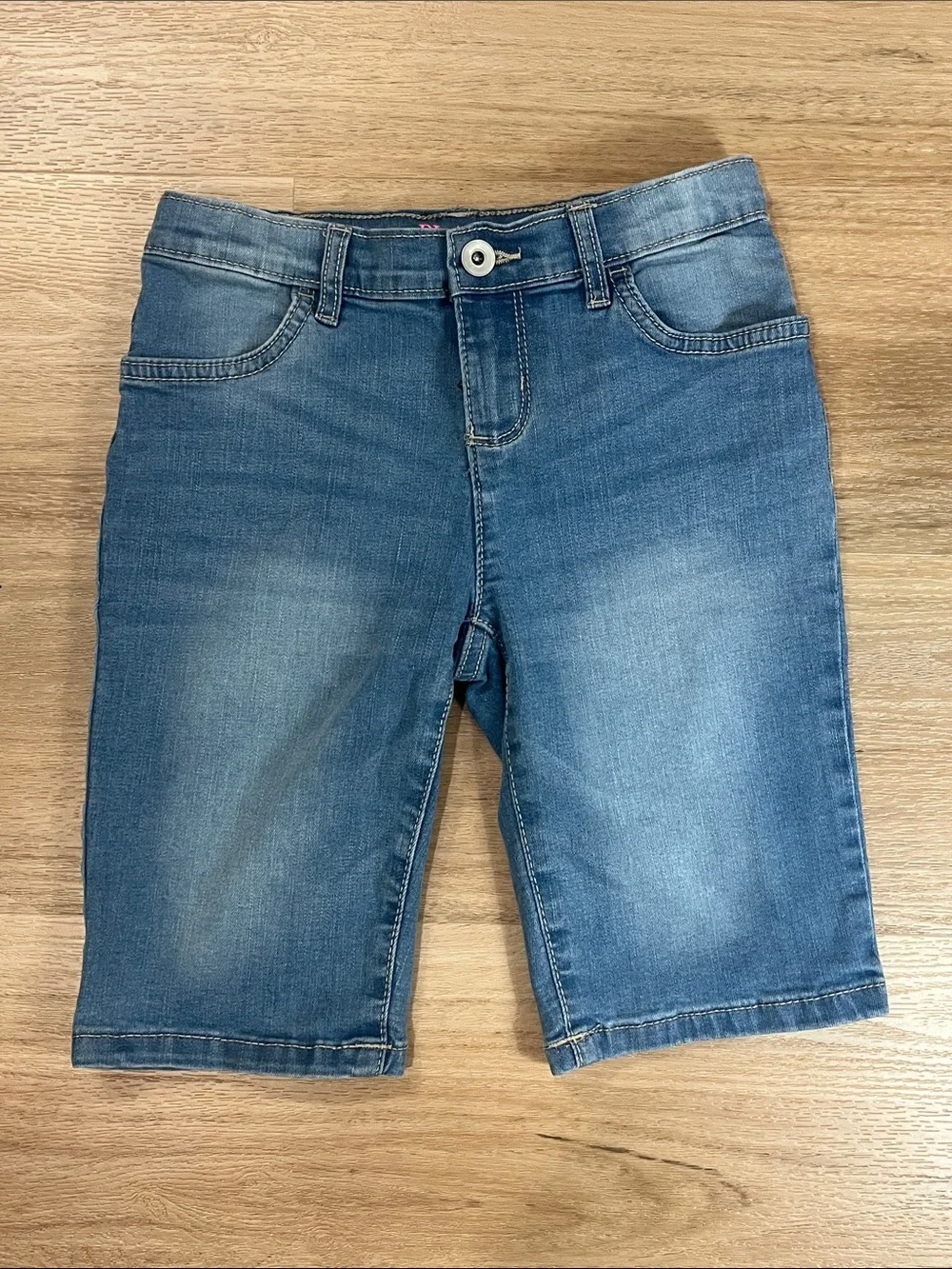 The Children’s Place Girls Blue Denim Skimmer Pant Court Shorts, Size 8